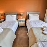 49 Sunrise Bed & Breakfast Għajnsielem