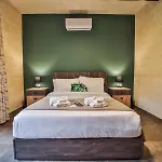 49 Sunrise Bed & Breakfast 4*
