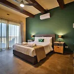 49 Sunrise Bed & Breakfast 4*
