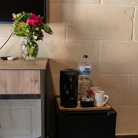 49 Sunrise Għajnsielem