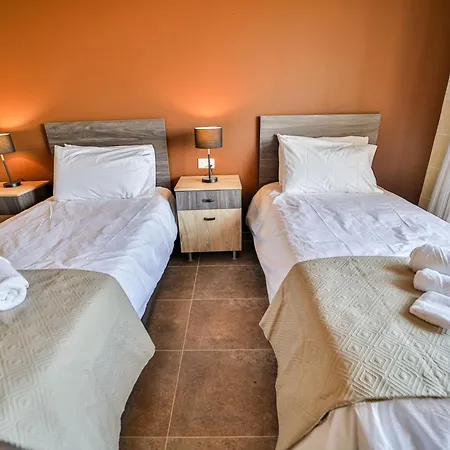49 Sunrise Bed & Breakfast Ghajnsielem