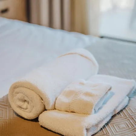 49 Sunrise Għajnsielem