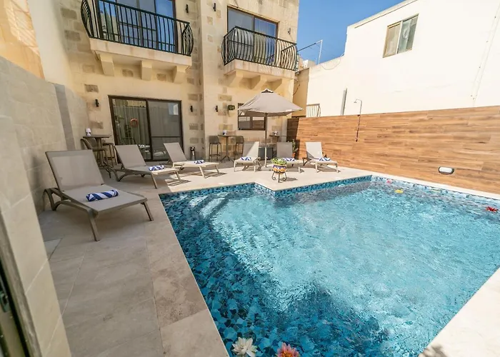 49 Sunrise Għajnsielem