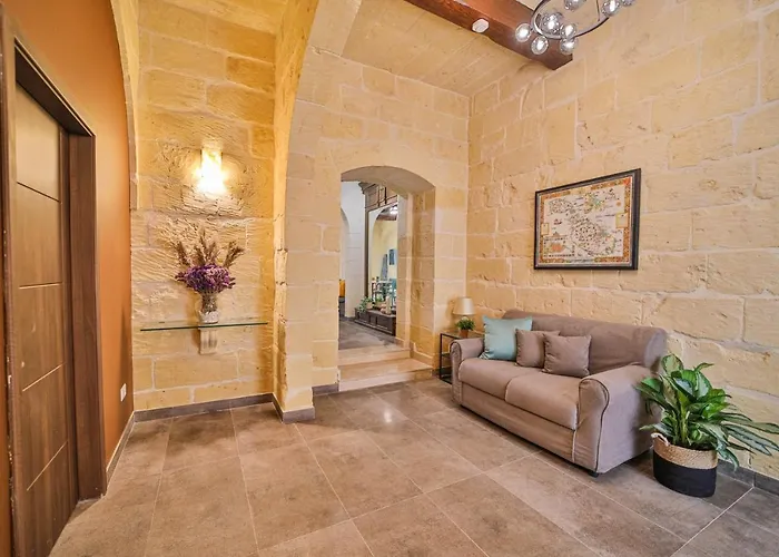49 Sunrise Bed and Breakfast Għajnsielem