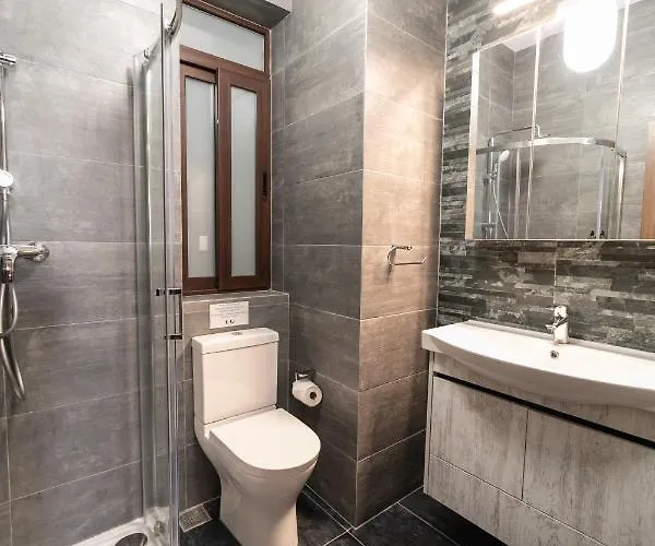 49 Sunrise Bed and Breakfast 4*