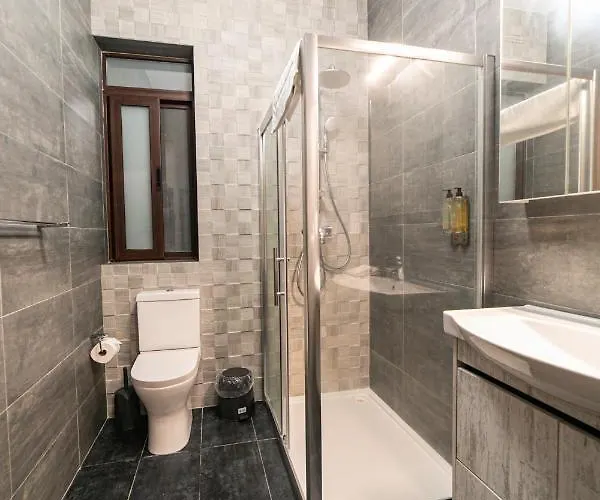 49 Sunrise Għajnsielem