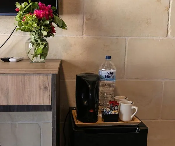 49 Sunrise Għajnsielem